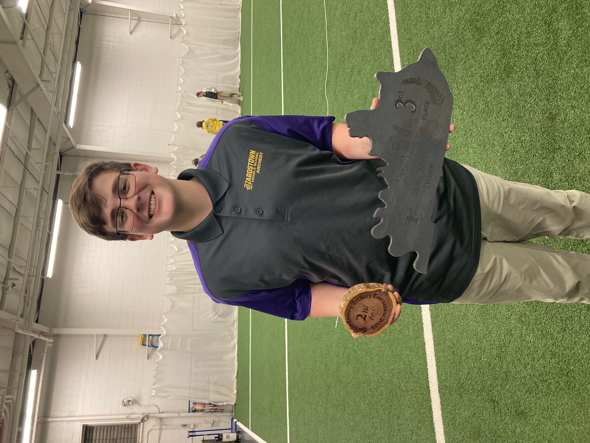 Landon Keeling holds his trophy